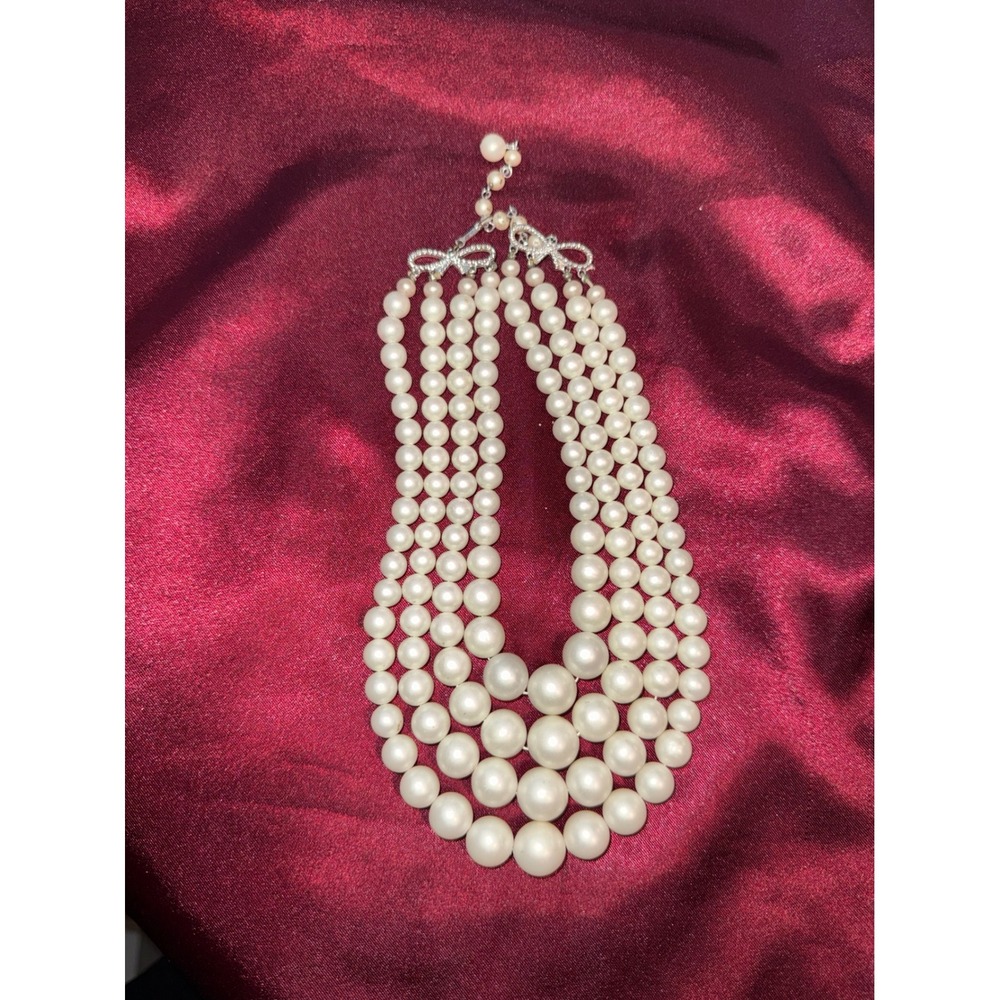Vintage 3 Strand Faux Pearl Graduated Bib Necklace‎ Rhinestone Bow Clasp Cream